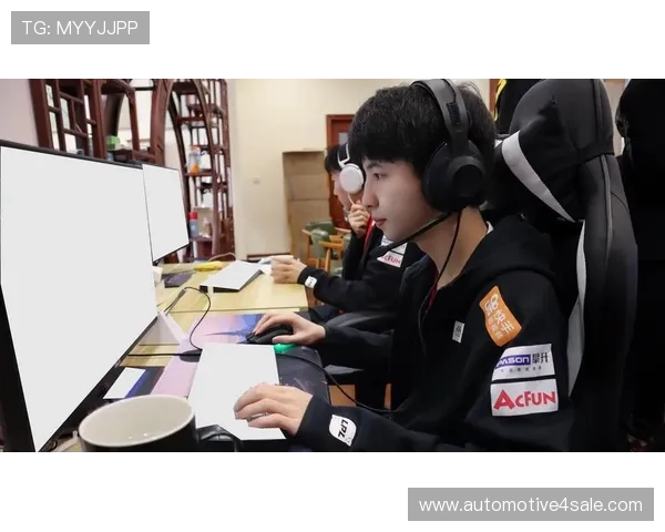 华球中文站深度报道电竞赛事与玩家社区活动增强互动体验